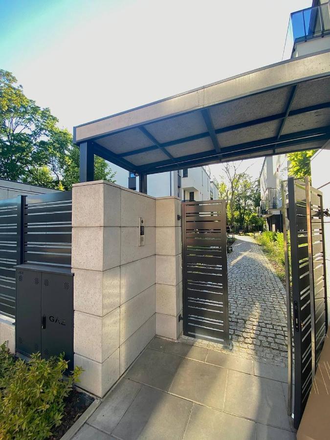 Double Twin #8 With Private Bathroom Warszawa